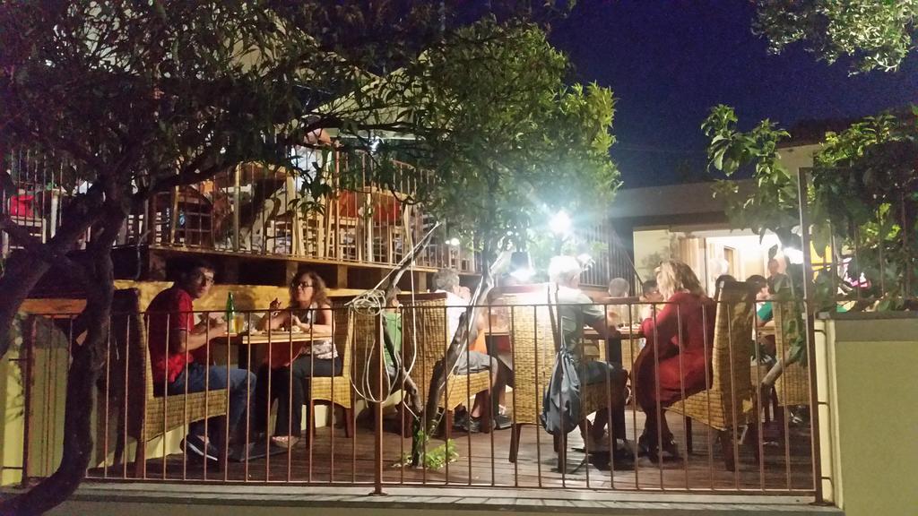 卡拉布兰卡度假酒店 卡梅罗塔的码头 外观 照片